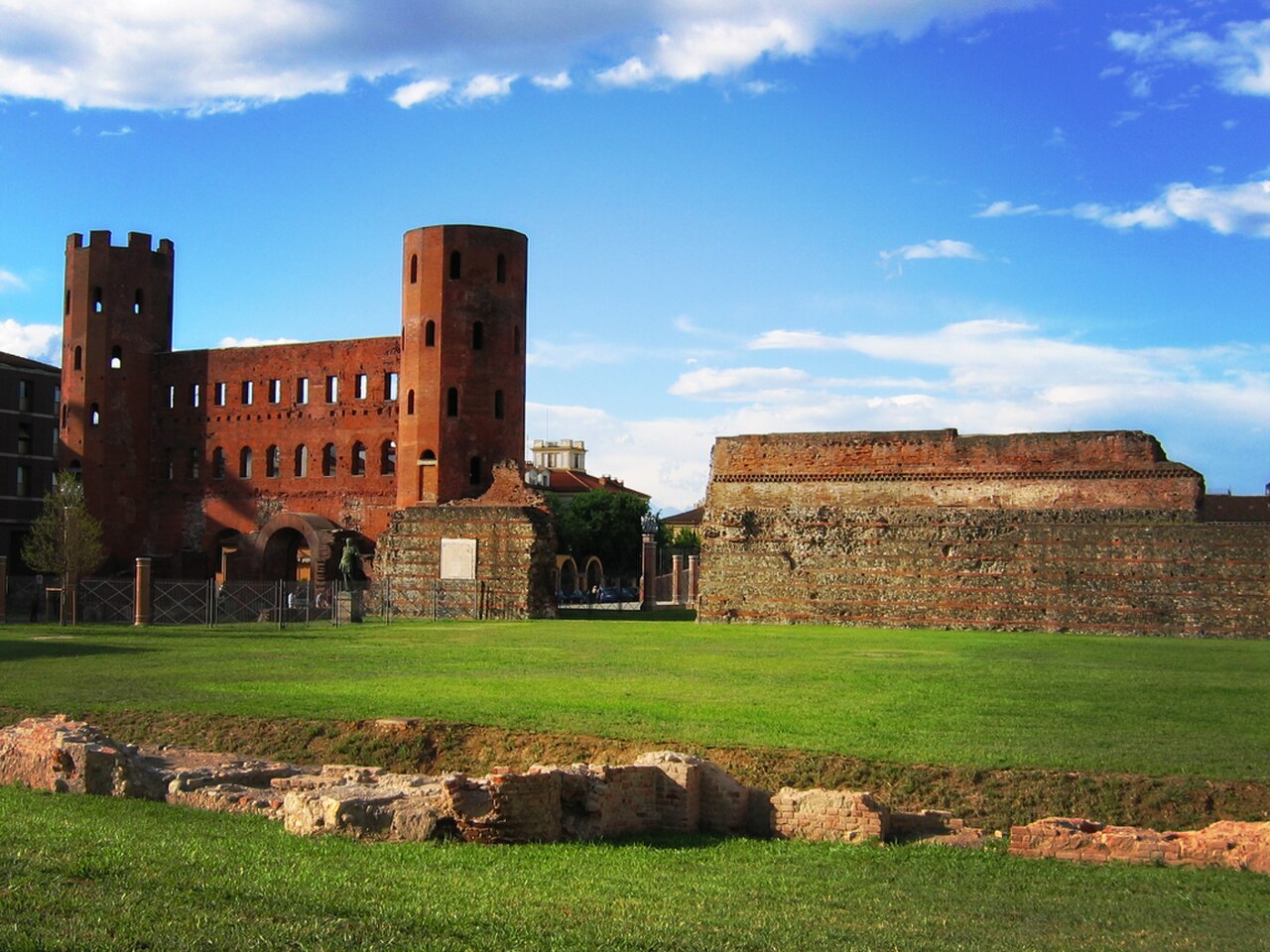 Quadrilatero Romano e Porta Palatina